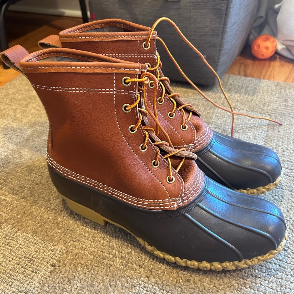 Men’s Bean Boot 8" Leather Insulated Flannel Lined Men's